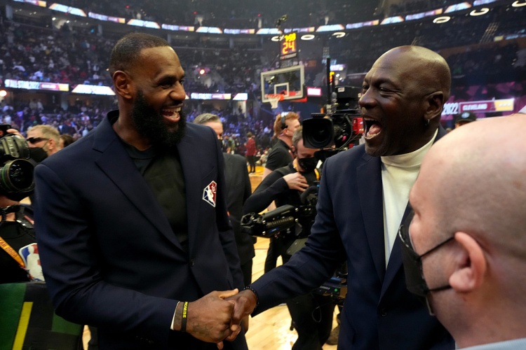 乐鱼-记者：NBA历史并非从84年才开始 总统山成员应该是拉&amp;贾&amp;乔&amp;詹