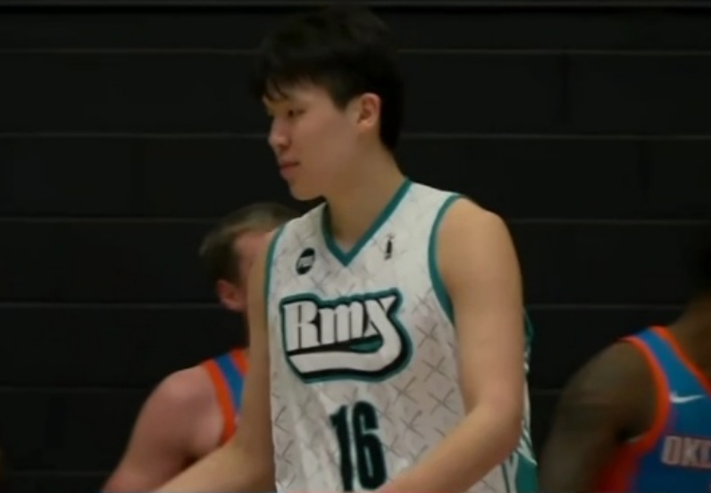 乐鱼官方网站-G联赛：杨瀚森14+17+2+2帽创篮板新高 率混音大胜双杀蓝队