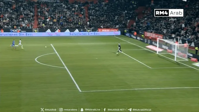 乐鱼官方网站-跟队：皇马二门卢宁国王杯赛后检查受伤，预计缺席一周时间