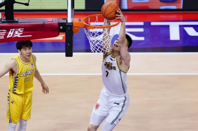 乐鱼体育娱乐-实力差距悬殊！辽宁替补碾压广厦 总冠军已在招手