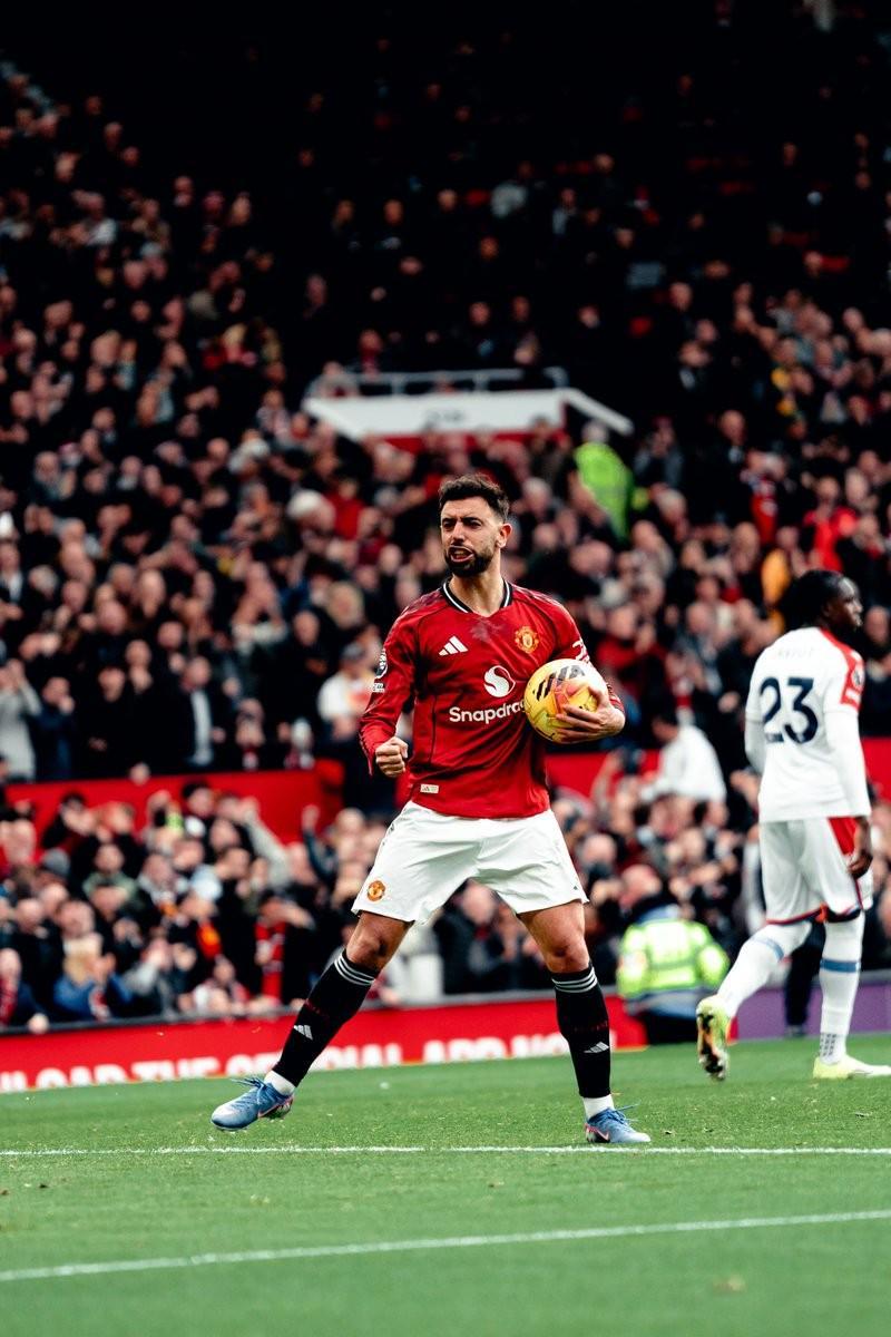 乐鱼APP下载-英媒：曼联希望B费至少再留一年，内部人士认为他更倾向留队